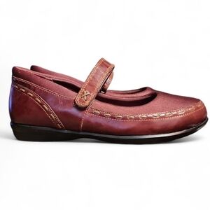 Berries Aetrex BE38W Mary Jane Flat Women 10W Wide Burgundy Comfort Arch Support